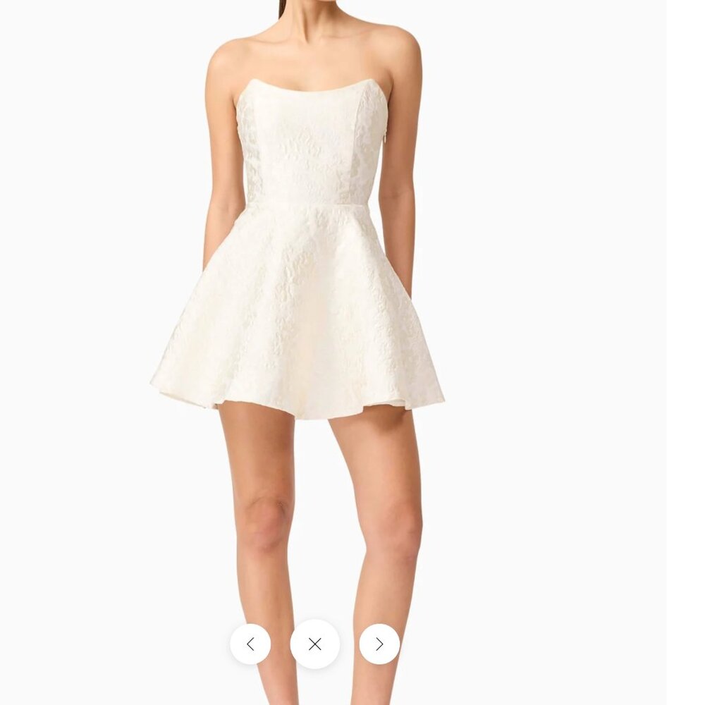 Elliatt Galadirel Strapless Mini Dress in White - Size M/US 6 - Picture 3 of 5